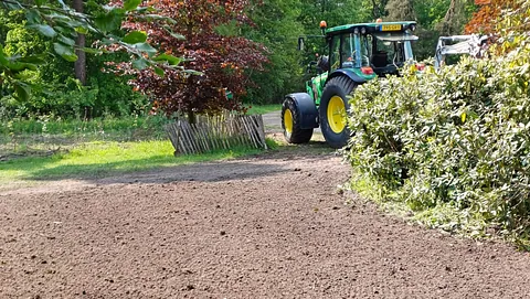[Inzaaien particuliere tuin]
