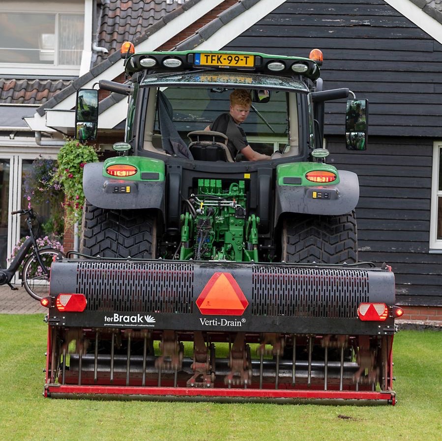 [vacature allround medewerker en machinist trekker en minikraan]